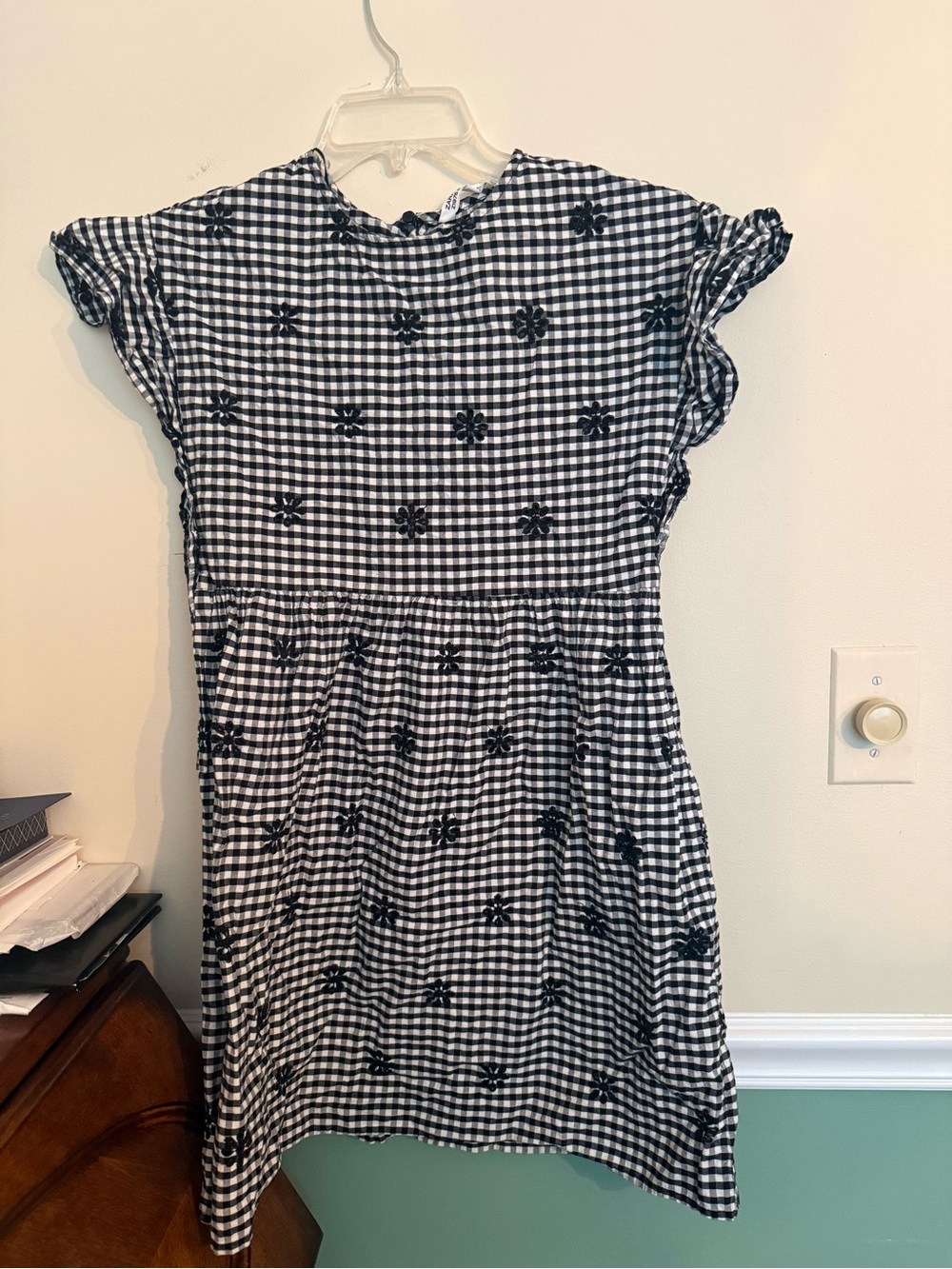 Zara Ginghsm embroidered mini Black & White Floral Dress S